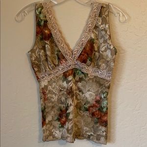 Beautiful lace sleeveless blouse by Judy Jr.